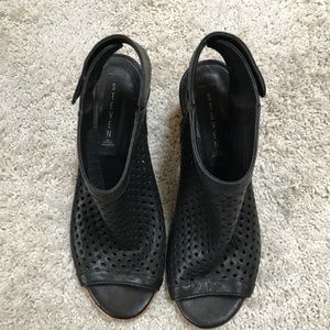 Women’s Steve Madden black wedges